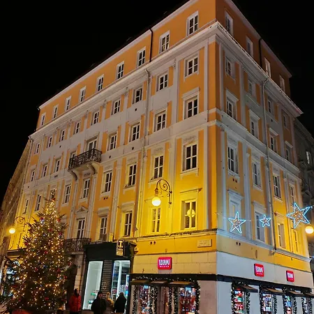 Апартаменты Capo Di Piazza Триест
